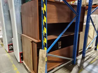RM 33 Kancelářský nábytek použitý