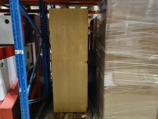 RM 33 Kancelářský nábytek použitý