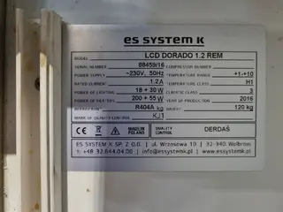 RM 35 Obslužná chladící vitrína