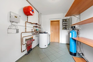 Rodinný dům 6+2 s garáží, Horoušany, okres Praha-východ 