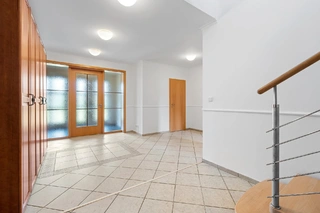 Rodinný dům 6+2 s garáží, Horoušany, okres Praha-východ 