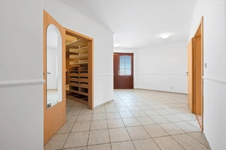 Rodinný dům 6+2 s garáží, Horoušany, okres Praha-východ 
