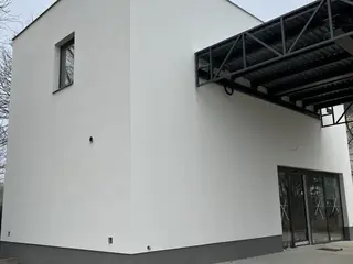 Rozestavěná čerpací stanice PHM s pozemky Letňany, ulice Beranových, Praha