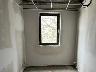 Rozestavěná čerpací stanice PHM s pozemky Letňany, ulice Beranových, Praha
