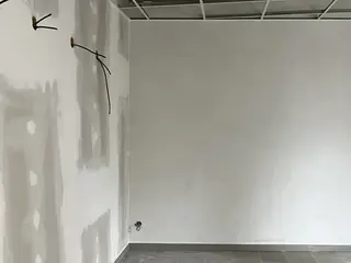 Rozestavěná čerpací stanice PHM s pozemky Letňany, ulice Beranových, Praha