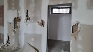 Rozestavěná čerpací stanice PHM s pozemky Letňany, ulice Beranových, Praha