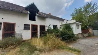 Budovy bývalé farmy Vestec, okr. Praha-západ