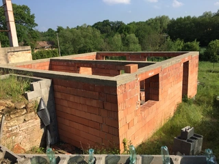 rozestavěný RD Bakov, Beřovice, okres Kladno