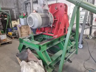 Rubber Bohemia, s.r.o. - soubor strojů a zařízení recyklační linky na zpracování gumové drtě na gumový prášek