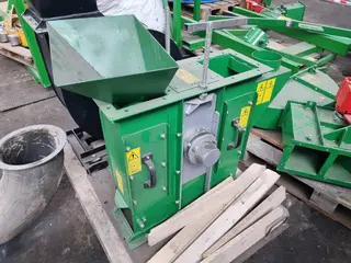 Rubber Bohemia, s.r.o. - soubor strojů a zařízení recyklační linky na zpracování gumové drtě na gumový prášek