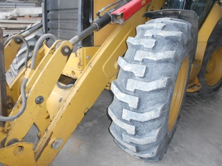 Rýpadlo, nakladač-Caterpillar 444 E