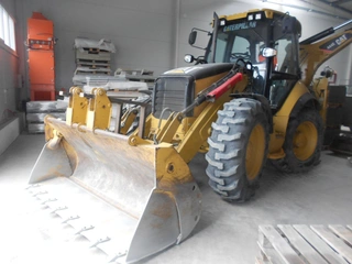 Rýpadlo, nakladač-Caterpillar 444 E