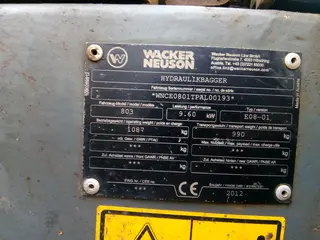 Rypadlo Wacker (2) - ARANEA NETWORK a.s.