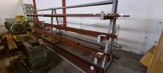 Sklad náhradních dílů pro teplárenský průmysl.