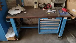 PŽSK 84. Skříň se stolem, s obsahem 150 x 75 x 83 cm