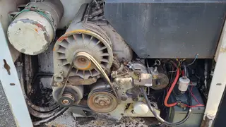 ROLUC s.r.o. 05 - Smykem řízený nakladač Bobcat 741