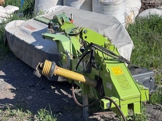 FarmPro - zemědělské stroje - Podmítač Kverneland RFCSTXX a Sekačka Claas Disco 3100