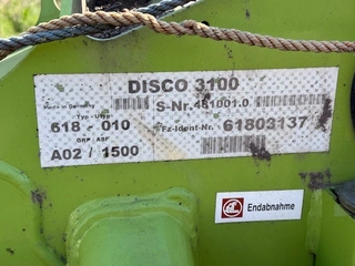 FarmPro - zemědělské stroje - Podmítač Kverneland RFCSTXX a Sekačka Claas Disco 3100
