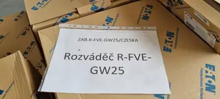 Soubor komponentů fotovoltaických systémů