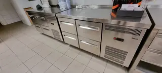 Soubor movitého majetku z gastro provozovny společnosti COUNTRY BURGER