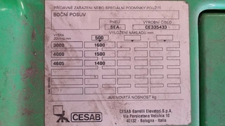 NIKI 12 - Soubor vysokozdvižných vozíku a jejich příslušenství