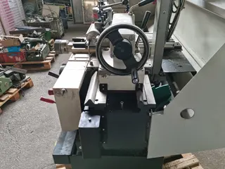 INTORA 02. Soustruh hrotový Trens SN 500SA/1500