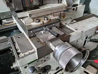 INTORA 02. Soustruh hrotový Trens SN 500SA/1500