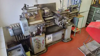 Styl Plzeň 01. Soustruh SN 320/750