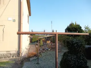 Spoluvl. podíl 82/292 budova Zvoleněves, okres Kladno