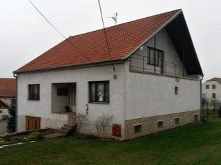Spoluvlastnický podíl 1/2 RD Přítluky, ul. Uličky