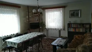 Spoluvlastnický podíl id. 1/2 k RD s garáží a zahradou, Habry