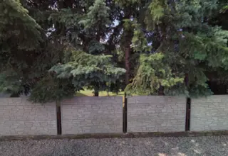Spoluvlastnický podíl id. 1/4 RD a pozemků Lahošť, okres Teplice