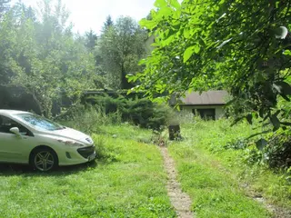 Spoluvlastnický podíl id. 13/16 RD Hradištko pod Medníkem, okres Praha-západ