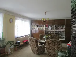 Spoluvlastnický podíl ve výši id. 1/2 na RD Horní Radechová a id. 2/24 na pozemku  Nesvačily u Bystřice    