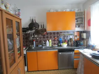 Spoluvlastnický podíl ve výši id. 1/2 na RD Horní Radechová a id. 2/24 na pozemku  Nesvačily u Bystřice    
