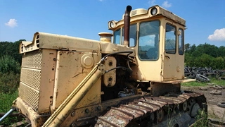 Stavební stroj DOZER T130