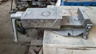 PŽSK 53. Strojní svěrák 200 mm šedivý