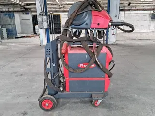 P.Q.S.  01. Svářečka Fronius TransSteel 5000 / VR 5000