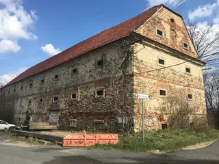 Sýpka Červený Hrádek u Bečvár, okres Kolín