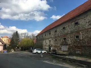 Sýpka Červený Hrádek u Bečvár, okres Kolín