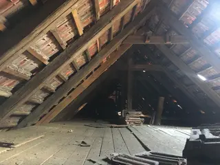 Sýpka Červený Hrádek u Bečvár, okres Kolín