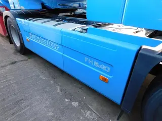 Tahač návěsů VOLVO - AUTOTRANS PETROL s.r.o.