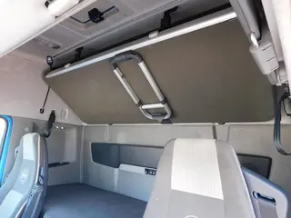 Tahač návěsů VOLVO - AUTOTRANS PETROL s.r.o.