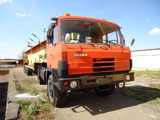 TATRA T815 tahač návěsů+Návěs speciální podvalníkový