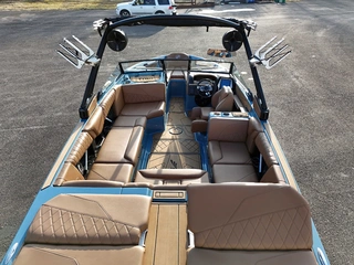 JS 01 Tigé Z3 motorový člun