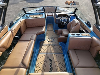 JS 01 Tigé Z3 motorový člun
