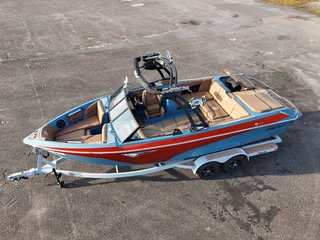 JS 01 Tigé Z3 motorový člun