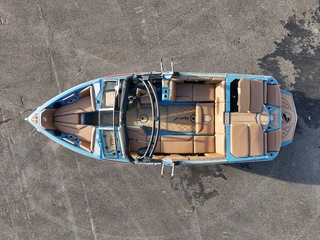 JS 01 Tigé Z3 motorový člun