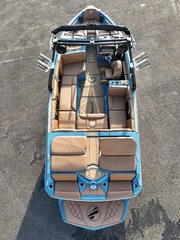 JS 01 Tigé Z3 motorový člun