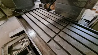 Moneta 01. UNIVERZÁLNÍ FRÉZOVACÍ STROJ FCQV63
